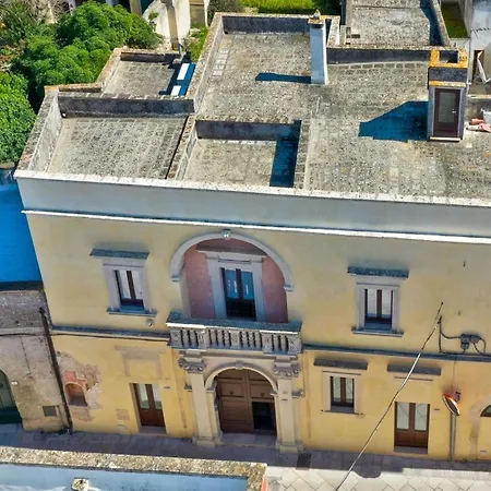 Palazzo Museo Raho Raro Villas Collection